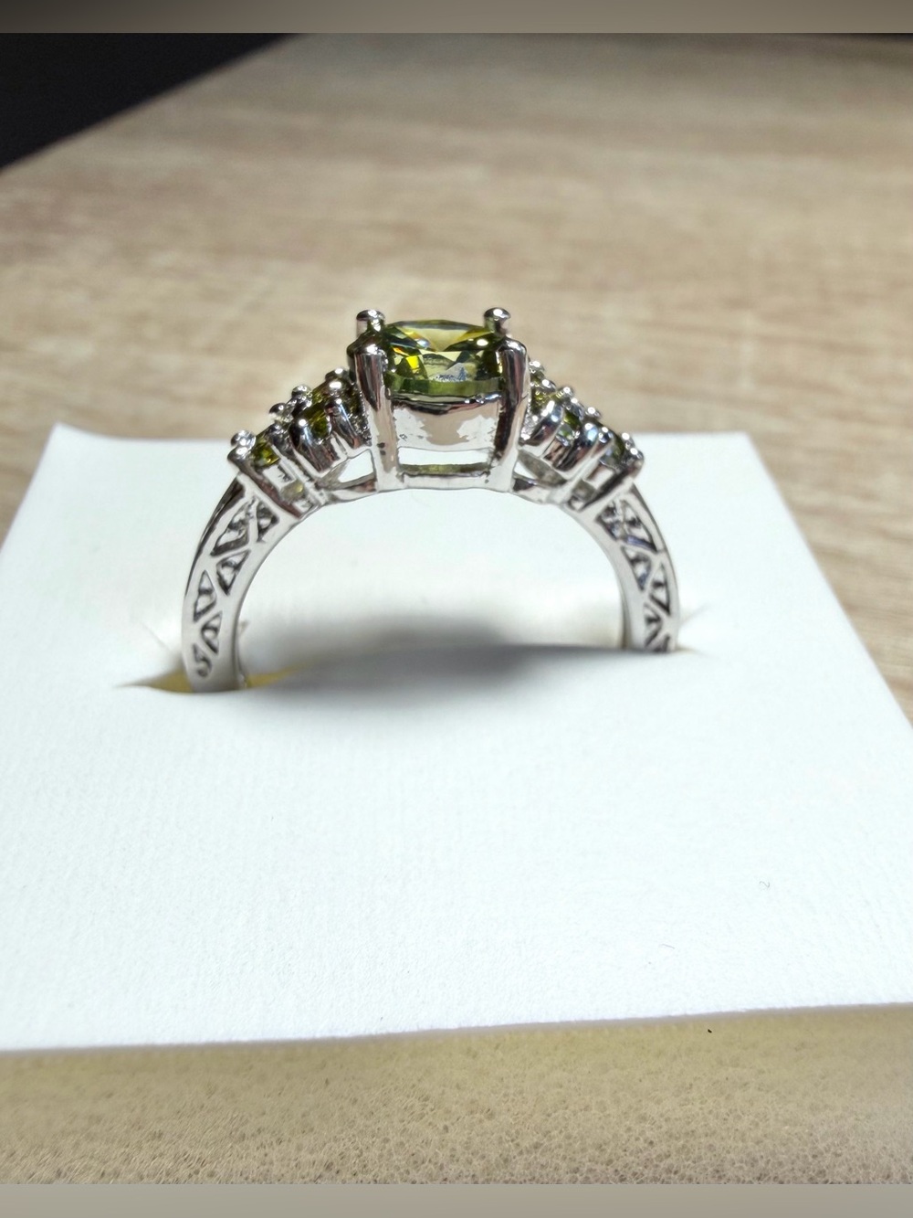 💚 Green Gemstone Ring